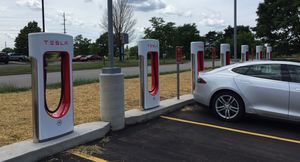 Tesla продолжает развивать сеть Supercharger