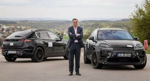 Прототипы Porsche Macan Electric 2023 начинают публичные испытания