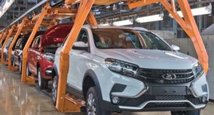 АвтоВАЗ приступил к выпуску авто Lada и Renault