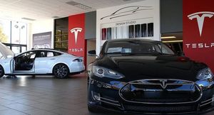 Tesla приостанавливает продажи своих электромобилей за биткойны