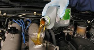 Как очистить отложения в системе смазки двигателя?