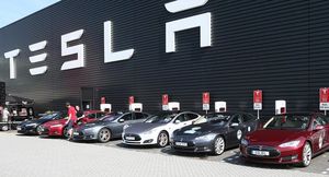 Аналитики рекомендовали не выкупать акции Tesla на фоне их ослабления