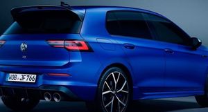 Новый Volkswagen Golf R в кузове универсал вывели на тесты