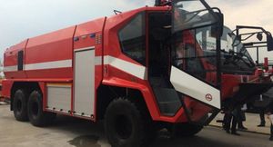 В России представили пожарную машину для аэродромов с 700-сильным двигателем