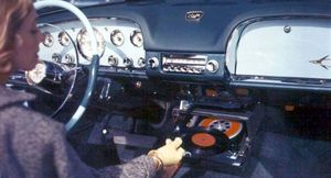 Highway Hi-Fi — проигрыватель грампластинок в автомобиле из 1950-х