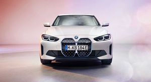 Электрический седан BMW i4 M50 показали на рендерах