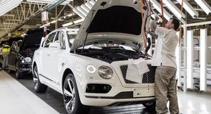 Bentley празднует 75-летие производства легковушек на предприятии в Крю