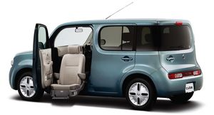 Городской «житель» Nissan Cube Z10: Стоит ли его покупать?