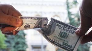 Маневр России может запустить цепную реакцию и глобальный отказ от доллара США
