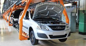 Минпромторг прокомментировал приостановку сборки популярных моделей Lada