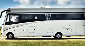 Morelo Palace 93 MB — автодом на базе автобуса Iveco с удобствами класса люкс