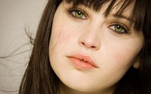 Интересные факты про обладателей зеленых глаз