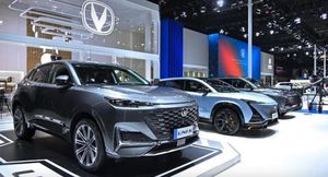 Changan организовал глобальный запуск своей гибридной системы на автосалоне в Чунцине