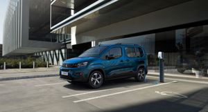 Peugeot вывел вэн e-Rifter на рынок Великобритании