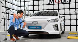 Hyundai оснастит свои автомобили светящейся решеткой