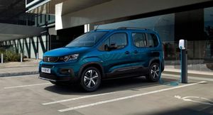 Стартовали реализации нового электрического фургона Peugeot e-Rifter