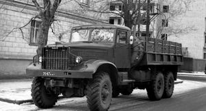 КрАЗ-214: надёжный грузовик, применявшийся в советских государственных структурах
