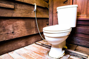 6 проблем с дачным туалетом: что может пойти не так
