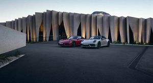 Porsche представил новые версии 911 GTS 2022