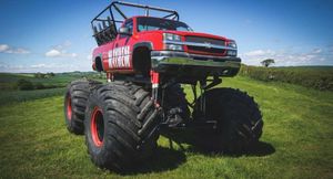 Необычный Chevrolet Silverado Monster Truck отправляется на аукцион