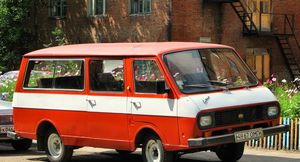 РАФ-2203 — маршрутное такси со времен СССР
