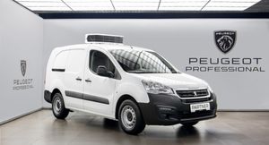 В России стартуют продажи изотермического фургона Peugeot Partner
