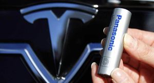 Tesla оказалась без поддержки Panasonic