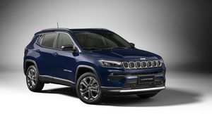 Jeep добавил новую комплектацию кроссовера Compass 4xe