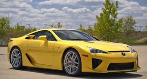 Продается ярко-желтый Lexus LFA с пробегом всего 115 км