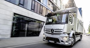 Mercedes-Benz представил свой первый полностью электрический грузовик eActros 2022 года