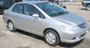 Конструктор из Японии: Honda Fit Aria