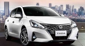 Хэтчбек Nissan Tiida обновился, получив дизайн в стиле нового Note