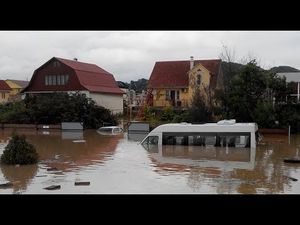 С места событий: ливни затопили Сочи