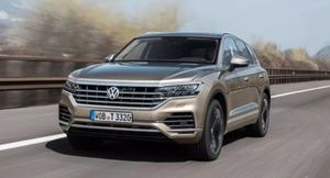 Volkswagen Touareg в РФ получил функцию парковки со смартфона
