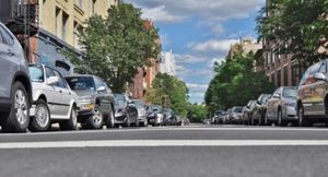 В Петербурге будут автоматически фиксироваться нарушения правил парковки во дворах