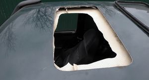 Как установить люк на крышу автомобиля?