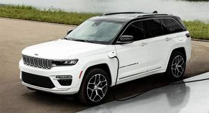 Компания Jeep представила фото нового внедорожника Grand Cherokee 4xe