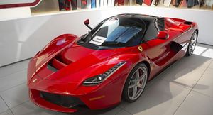 Модельку Ferrari восстановили в идеал из ржавого хлама