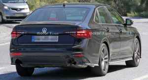 Фотошпионы впервые заметили Volkswagen Jetta GLI Facelift с измененным экстерьером