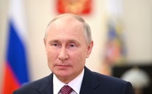 Путин предложил единую валюту Белоруссии и Казахстану