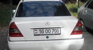Почему владельцы автомобилей с армянскими номерами могут столкнуться с проблемами