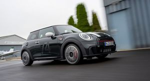 Новый юбилейный MINI отмечает 60-летие Cooper выпуском нового издания