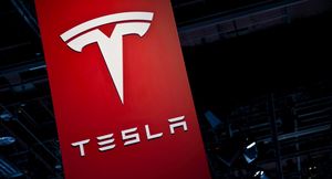 Tesla запустит распределительный центр в Калифорнии