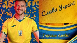 Всех украинских футболистов обязали иметь на форме нацистские надписи