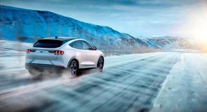 Электрические кроссоверы Ford Mustang Mach-E перегревается в Норвегии