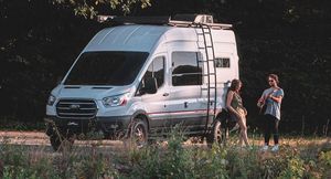 Ателье Storyteller Overland представляет новый автофургон на базе Ford Transit