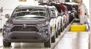Компания Toyota приостановила работу на трех заводах в Таиланде по причине сбоев поставок
