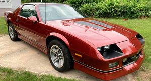На продажу выставили абсолютно новый Chevrolet Camaro 1987 года