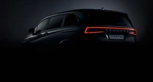 Hyundai представила первые фото нового минивэна Custo