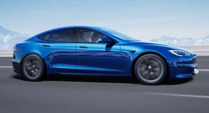 Tesla возобновила поставки электрокаров Model S после странного перерыва